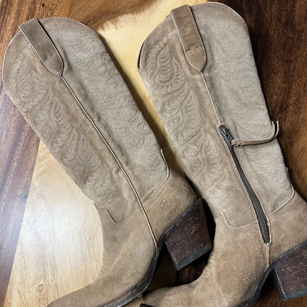 Ariat Tan Heeled Boots with Western Stitching